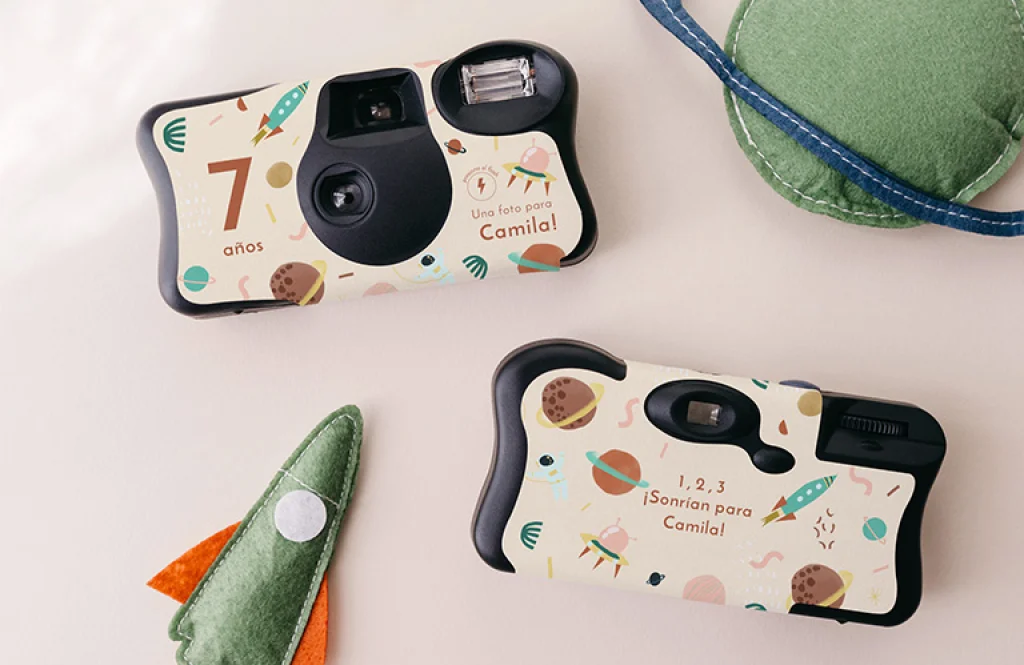 Sticker cámaras desechables